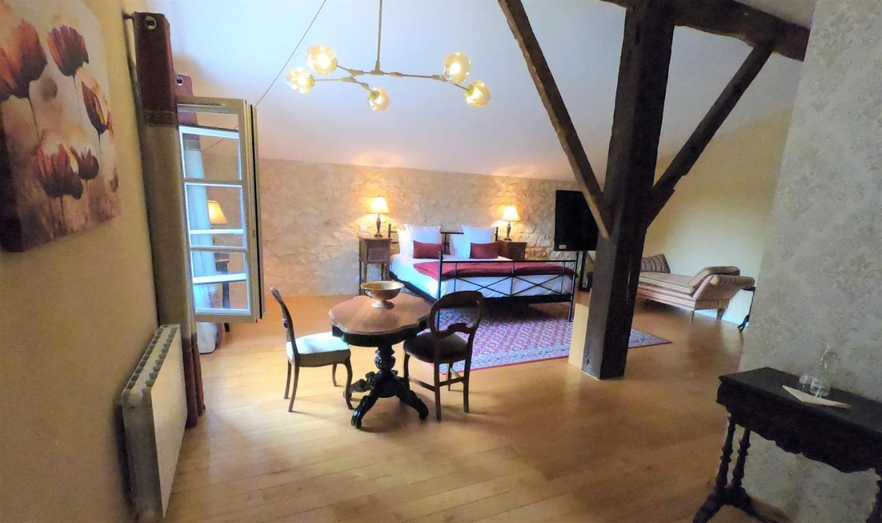 LA CARRETERIE - Maison de Famille{s} Pineuilh Extérieur photo