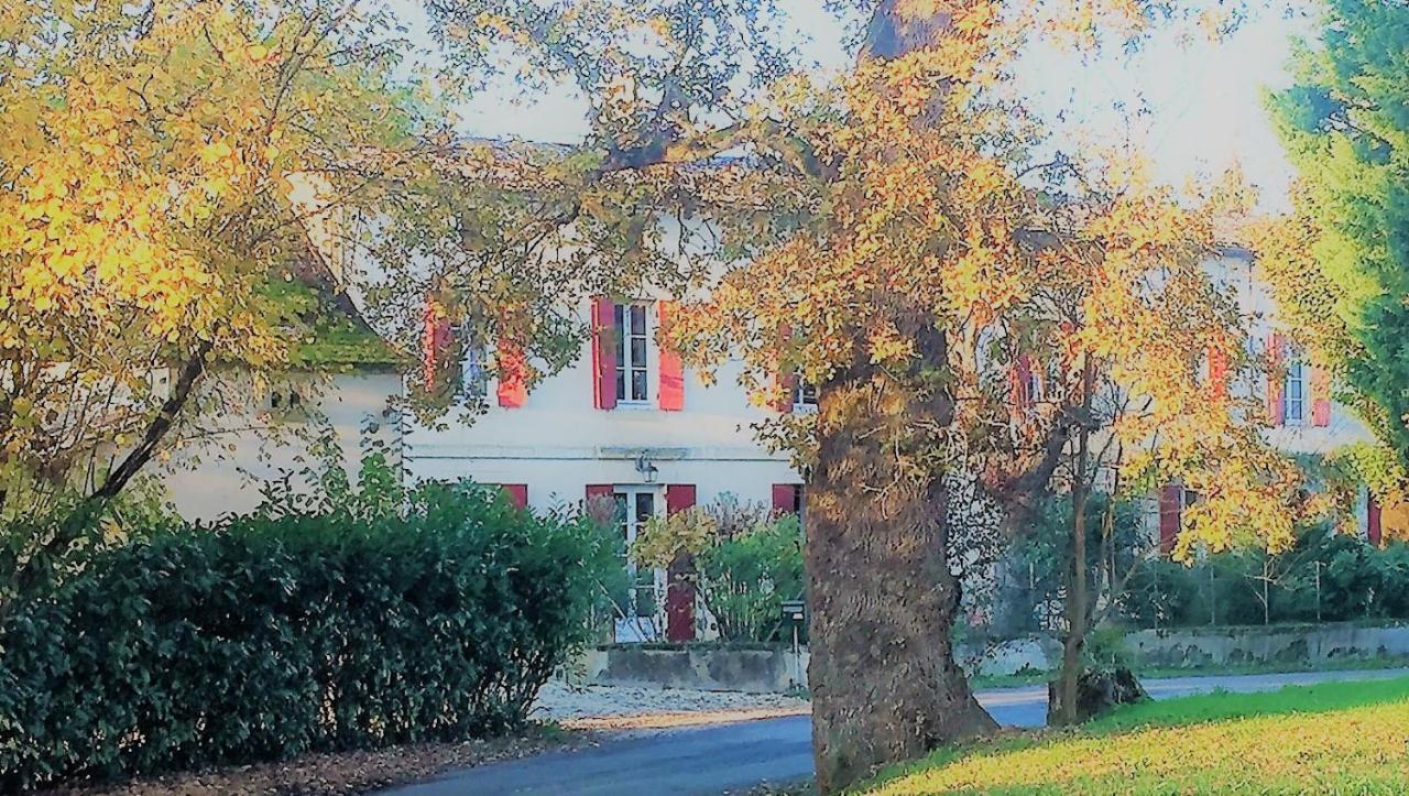 LA CARRETERIE - Maison de Famille{s} Pineuilh Extérieur photo